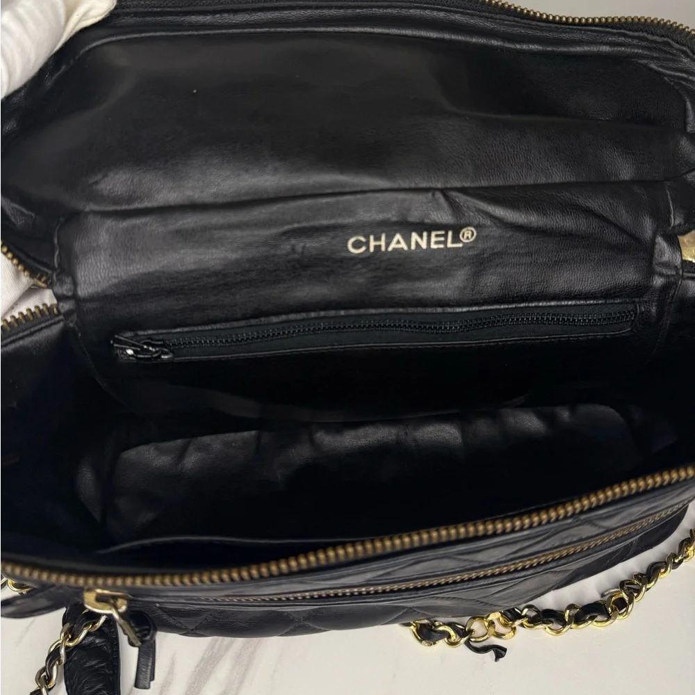 CHANEL Lambskin Quilted Vanity Train Case Shoulder Bag Black - Picture 8 of 14